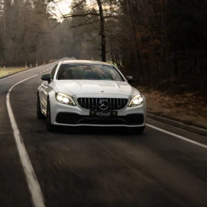 Najem  Mercedes C63 AMG