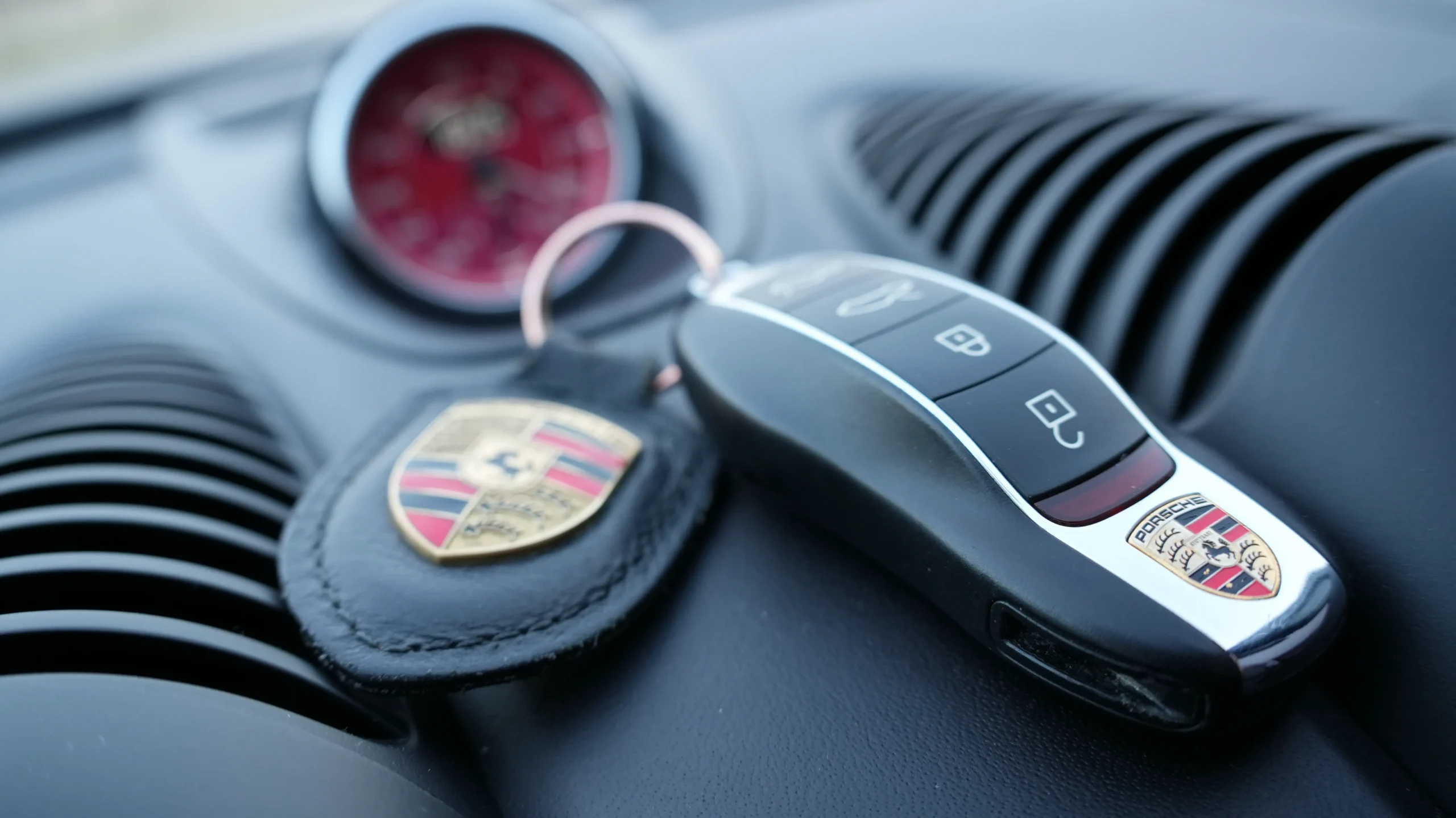 PORSCHE 718 SPYDER 4